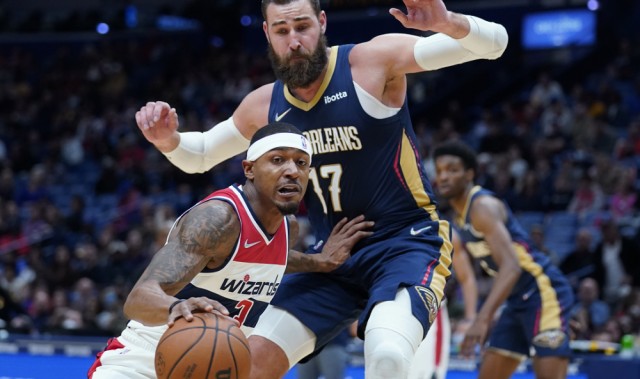  瓦兰丘纳斯30+15鹈鹕胜奇才  