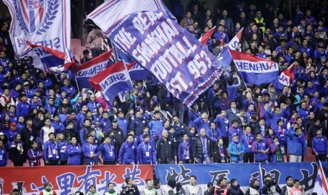  沃尔夫斯堡主场灯光故障延期比赛  